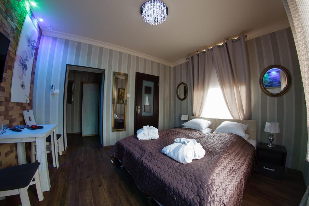Palac Saturna Czeladz Room photo