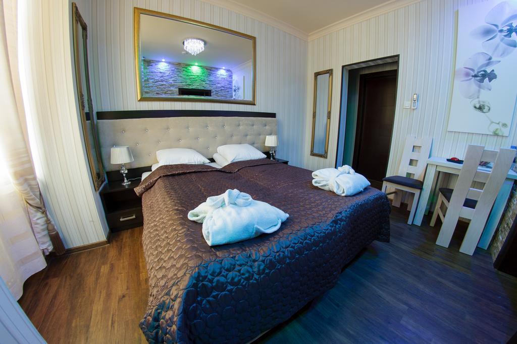 Palac Saturna Czeladz Room photo