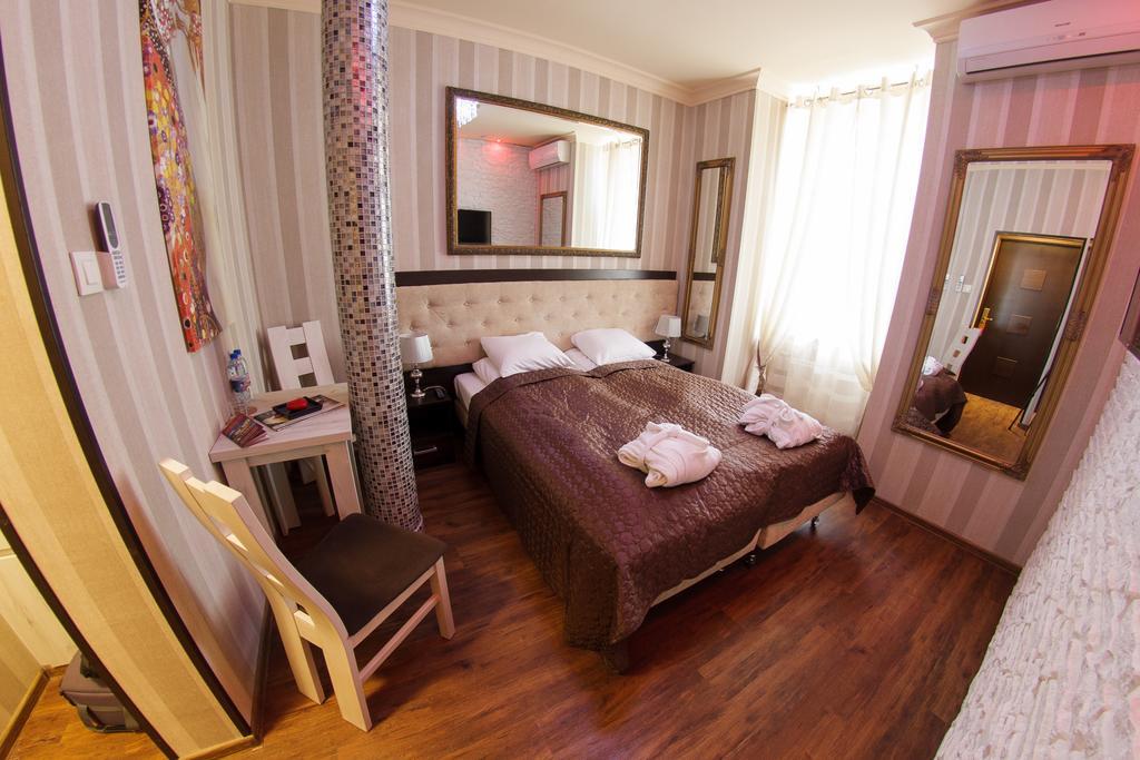 Palac Saturna Czeladz Room photo